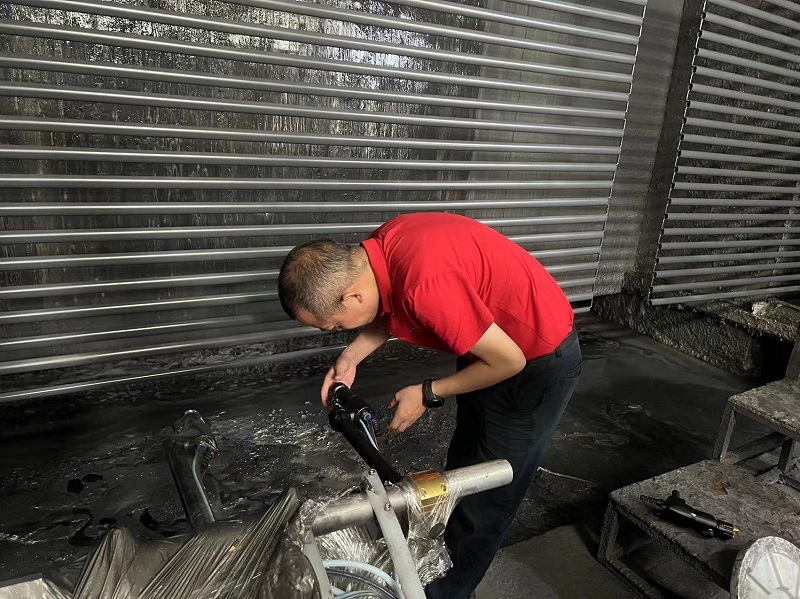 28年經(jīng)驗師傅告訴你用靜電旋杯噴槍可以把鋁型材做得更好